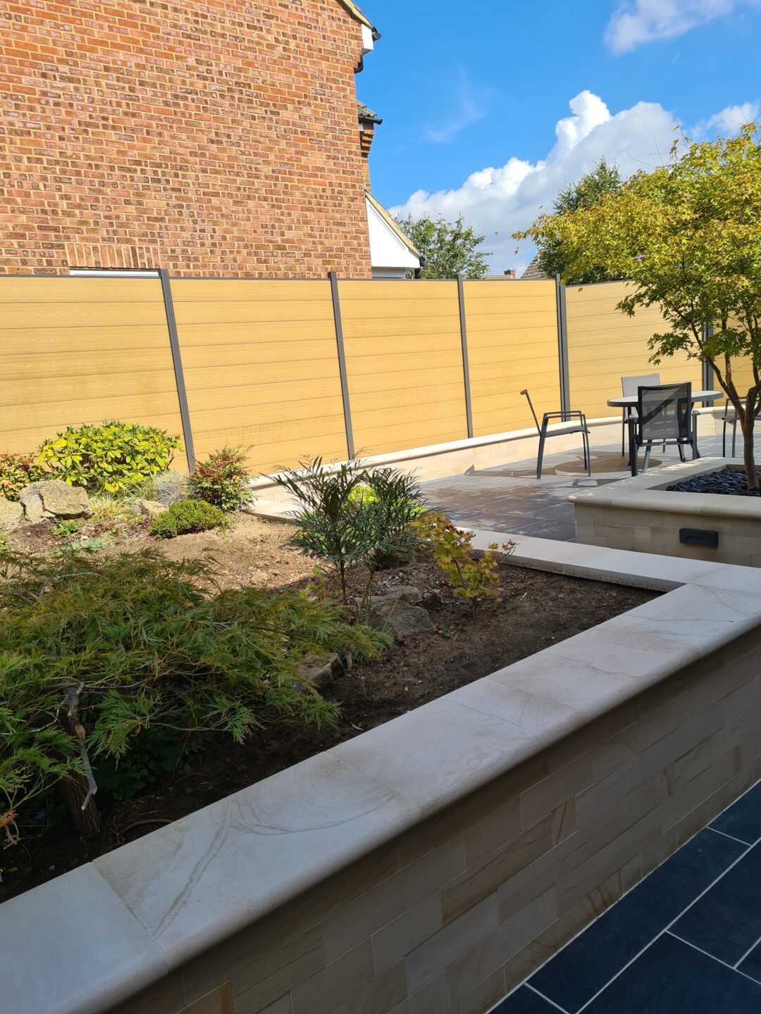 woodgrain composite fence panels